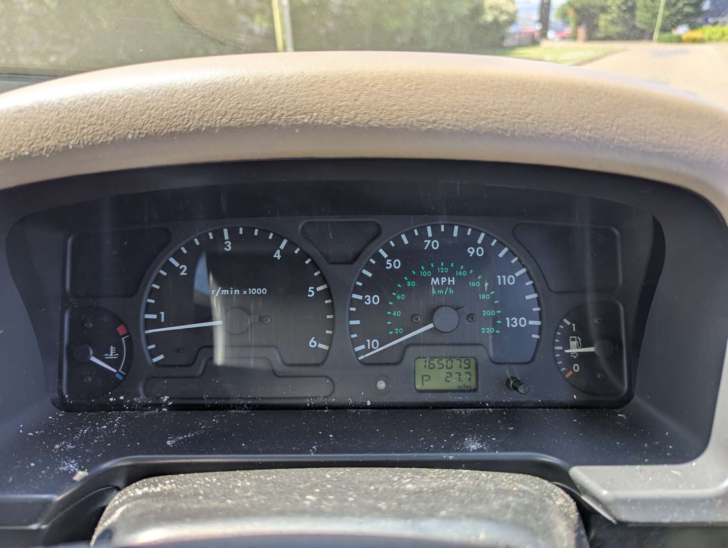 <p>2000 LAND ROVER DISCOVERY TD5 ES AUTO</p>