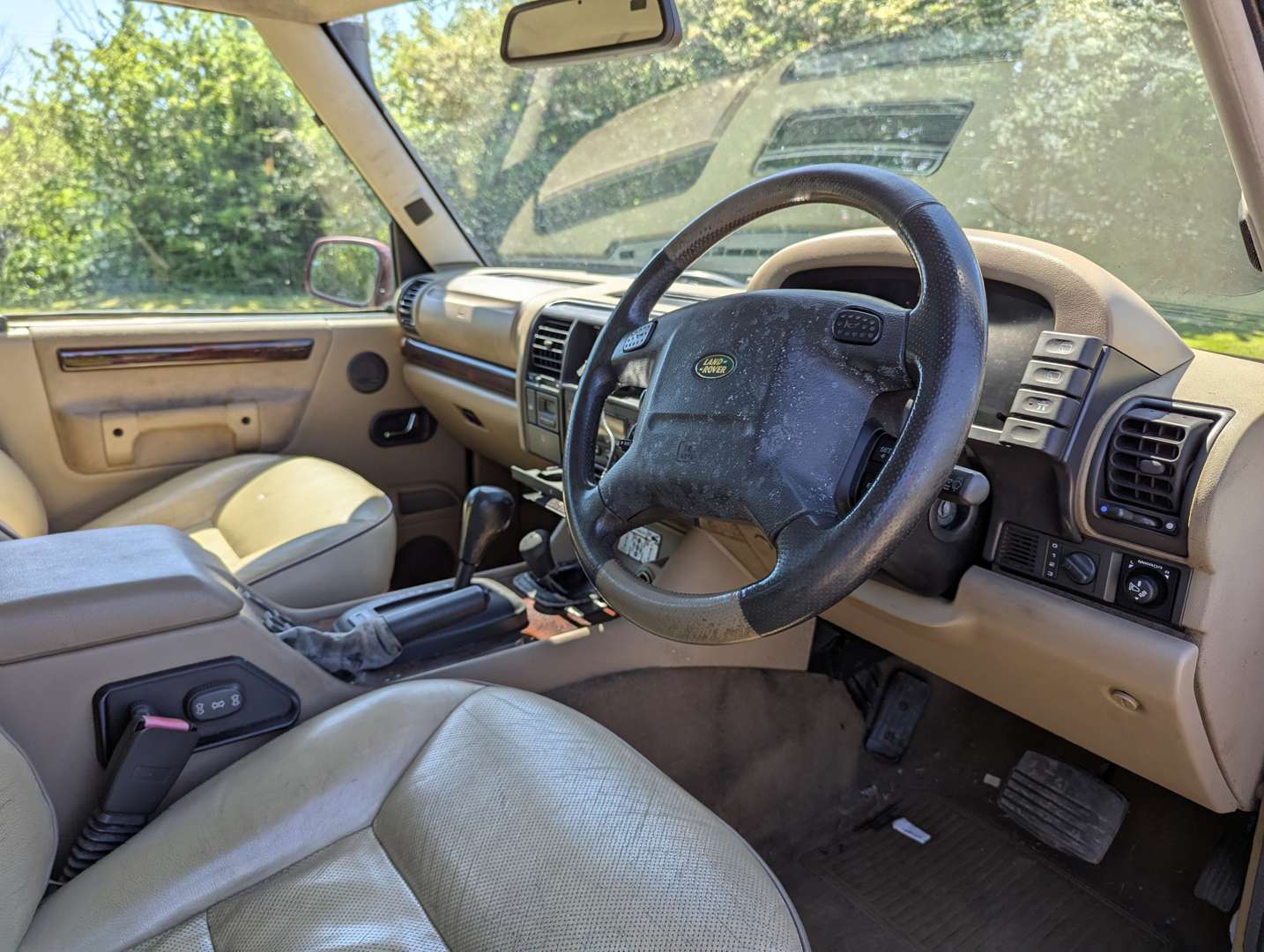 <p>2000 LAND ROVER DISCOVERY TD5 ES AUTO</p>