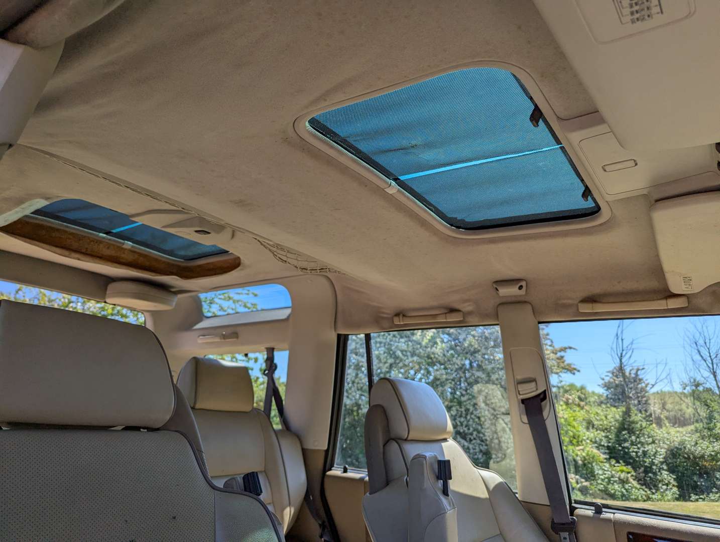 <p>2000 LAND ROVER DISCOVERY TD5 ES AUTO</p>