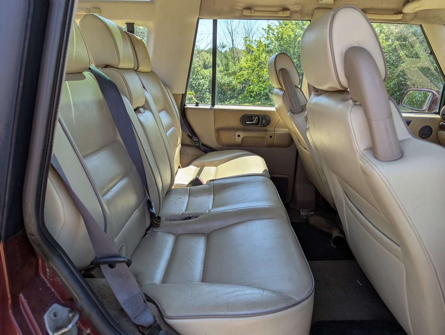 <p>2000 LAND ROVER DISCOVERY TD5 ES AUTO</p>