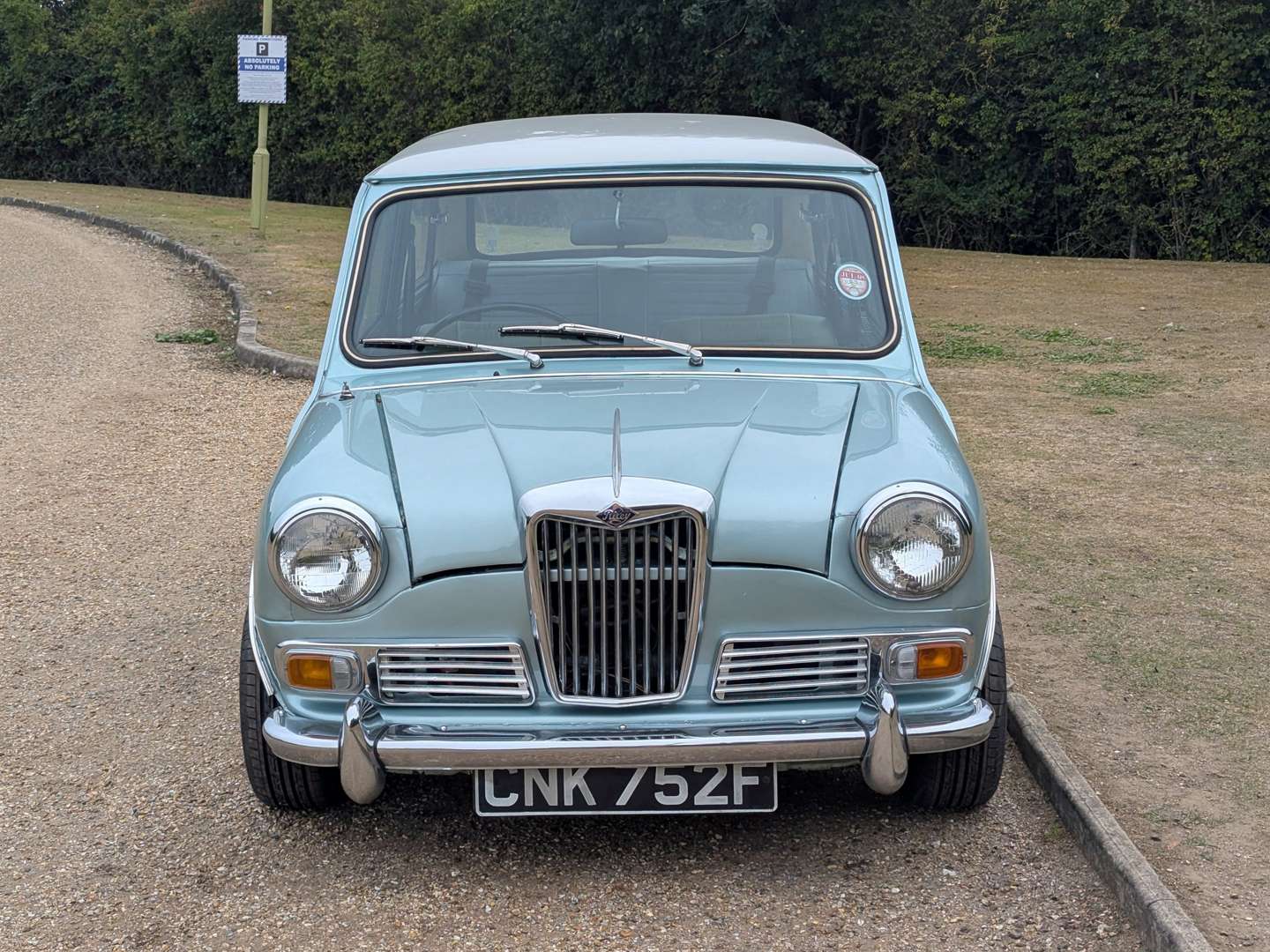 <p>1968 RILEY ELF</p>