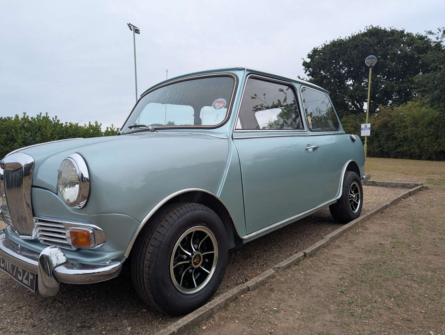 <p>1968 RILEY ELF</p>