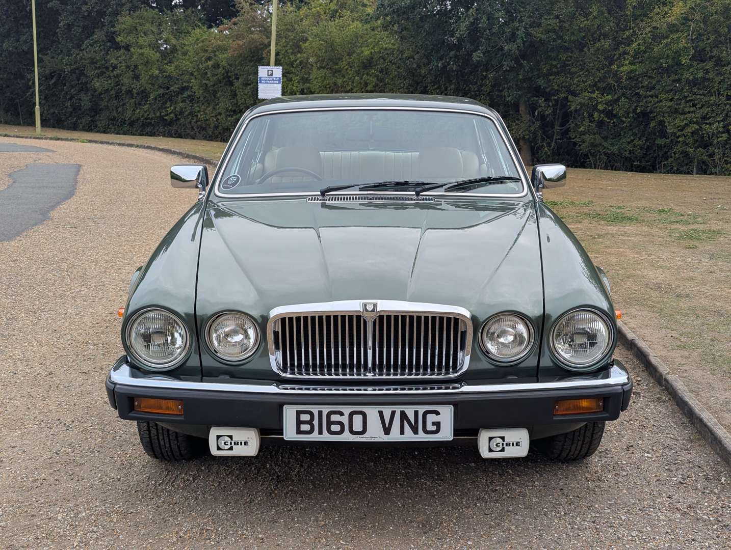 <p>1985 JAGUAR XJ6 4.2</p>