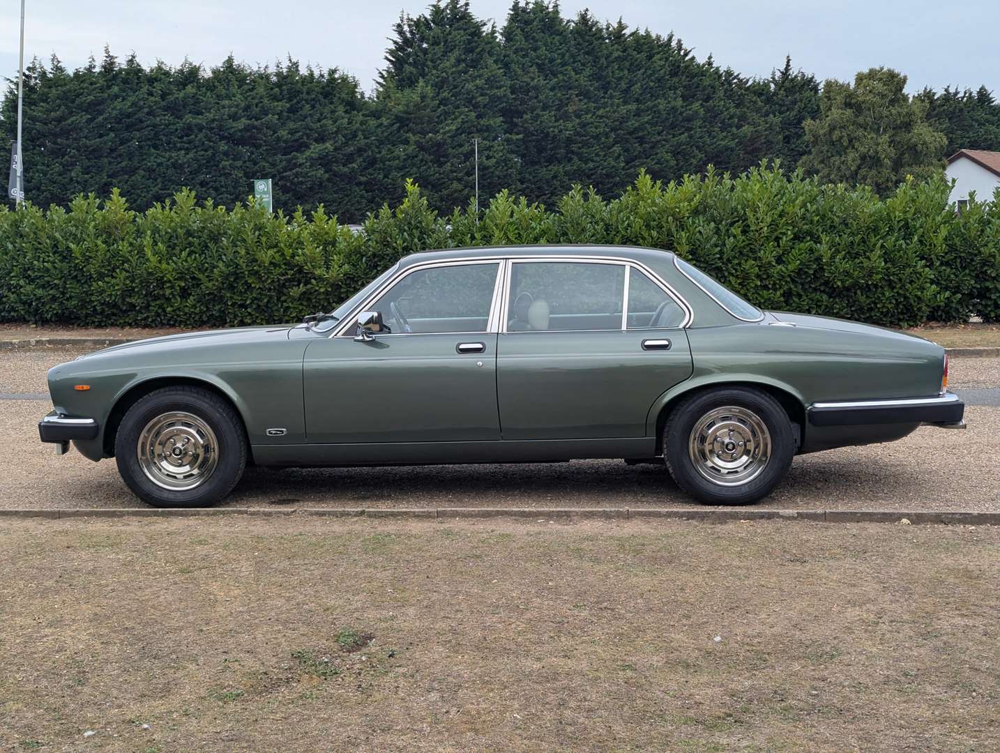 <p>1985 JAGUAR XJ6 4.2</p>
