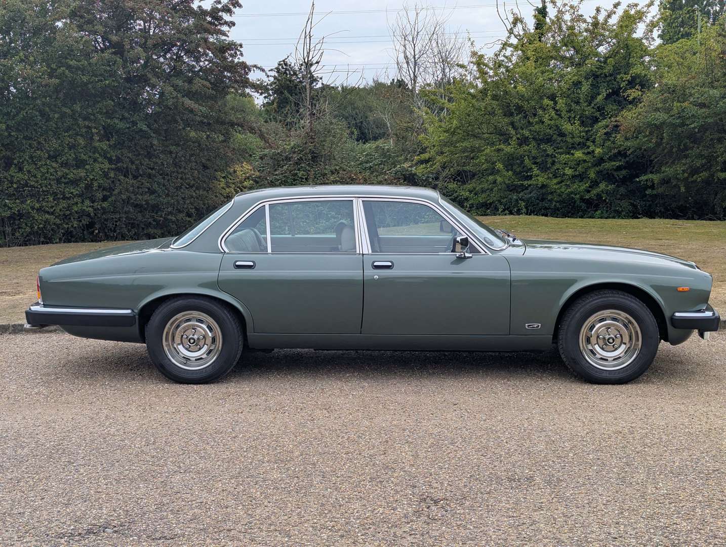 <p>1985 JAGUAR XJ6 4.2</p>