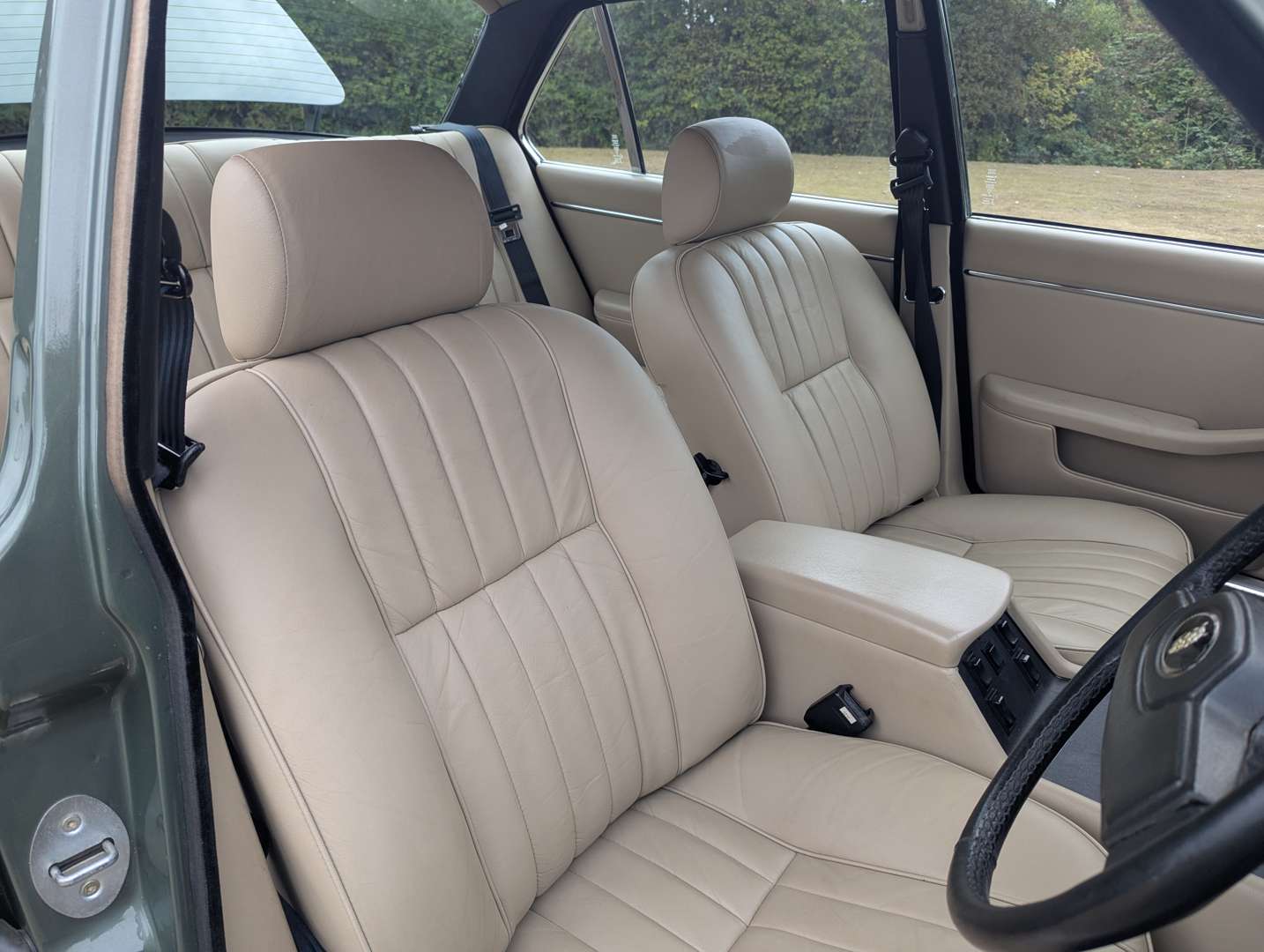 <p>1985 JAGUAR XJ6 4.2</p>