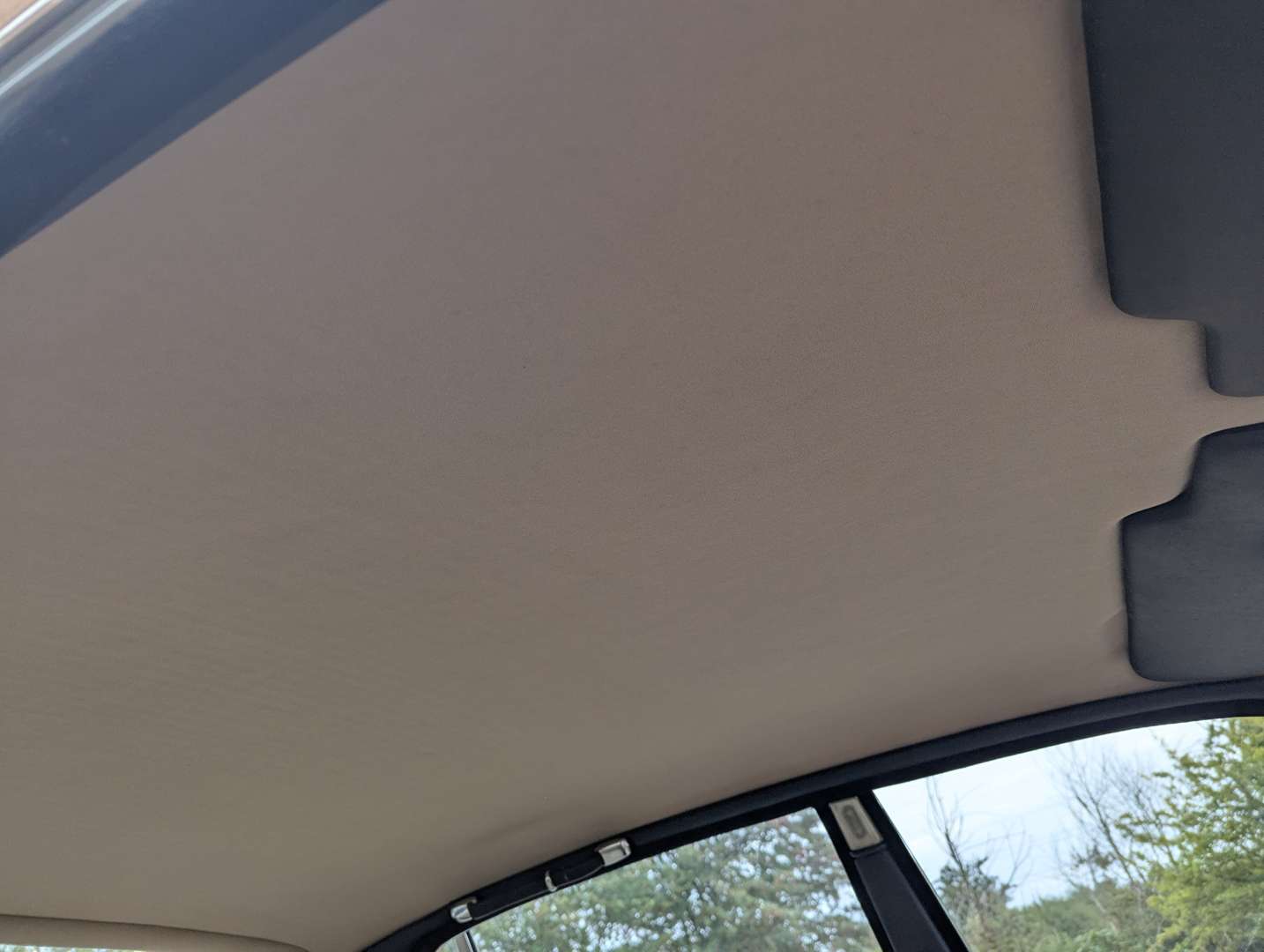 <p>1985 JAGUAR XJ6 4.2</p>