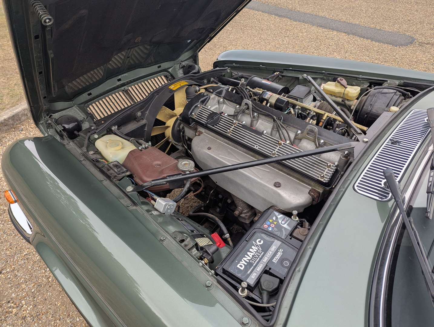 <p>1985 JAGUAR XJ6 4.2</p>