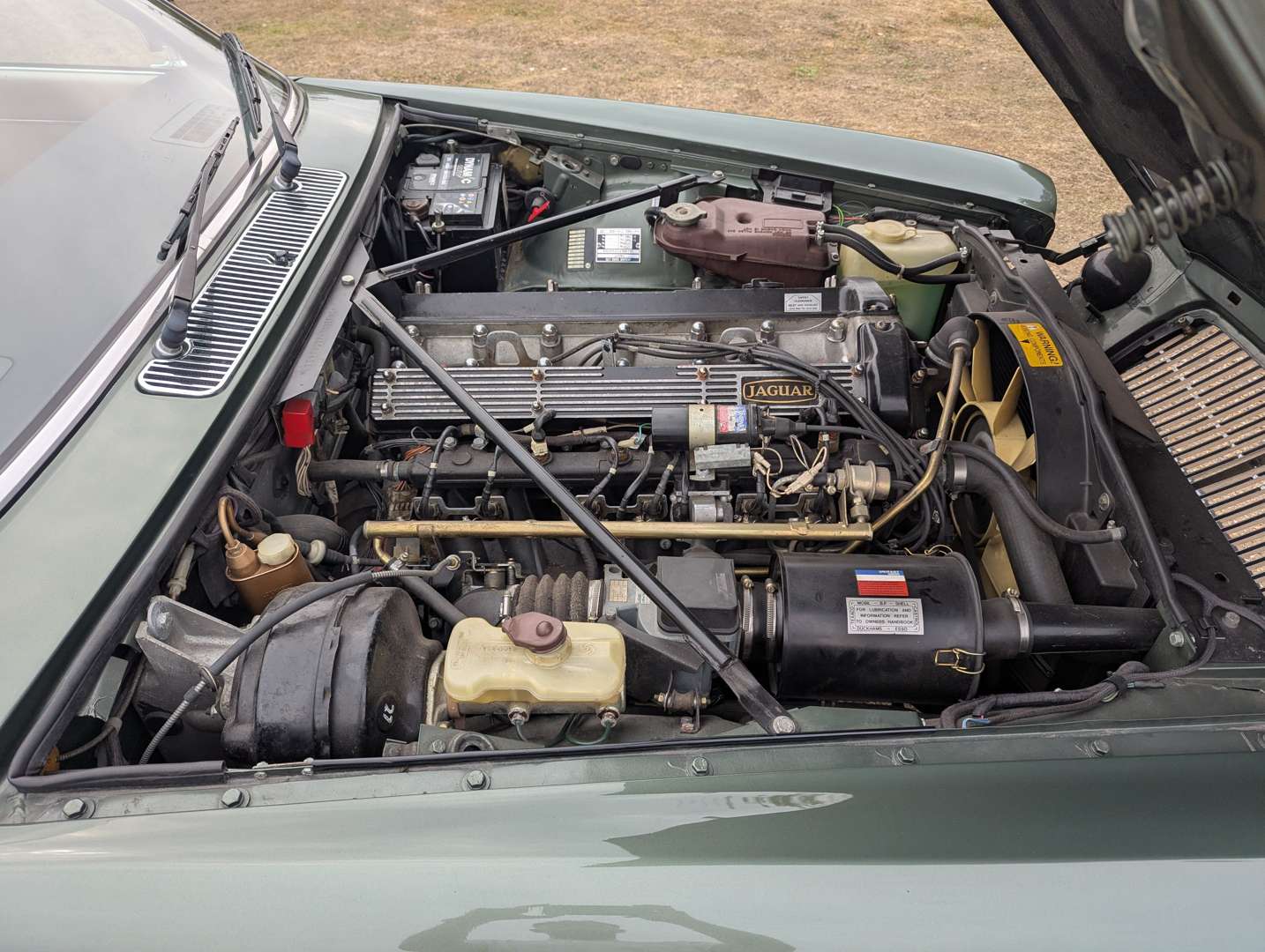 <p>1985 JAGUAR XJ6 4.2</p>