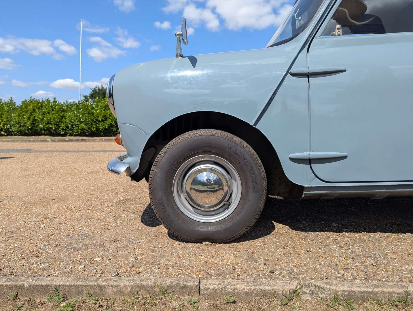 <p>1961 AUSTIN MINI VAN</p>