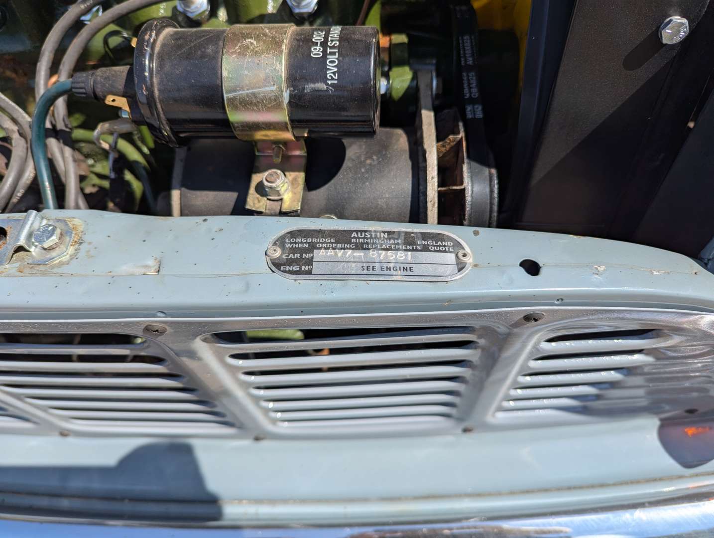 <p>1961 AUSTIN MINI VAN</p>