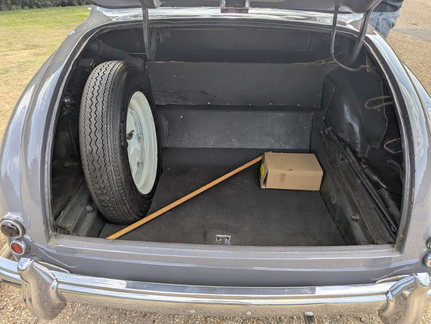 <p>1956 WOLSELEY 15/50</p>