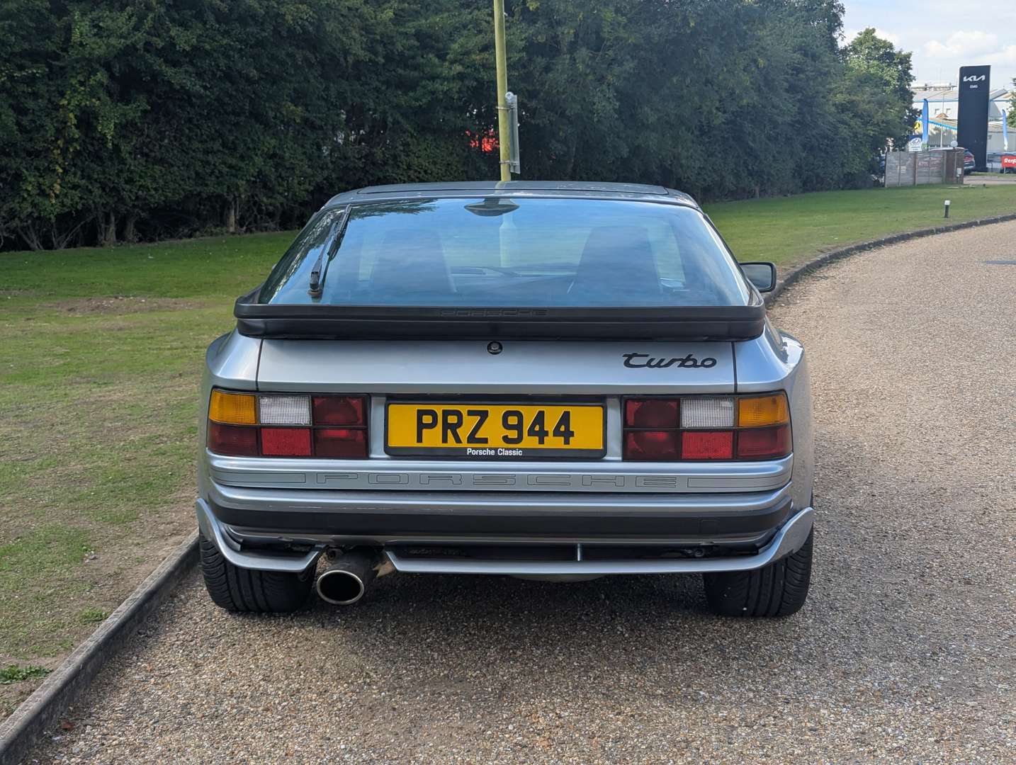 <p>1986 PORSCHE 944 TURBO</p>