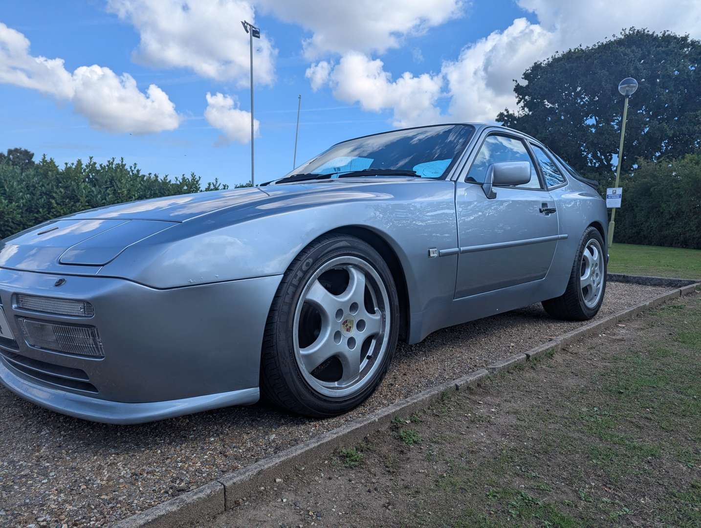 <p>1986 PORSCHE 944 TURBO</p>