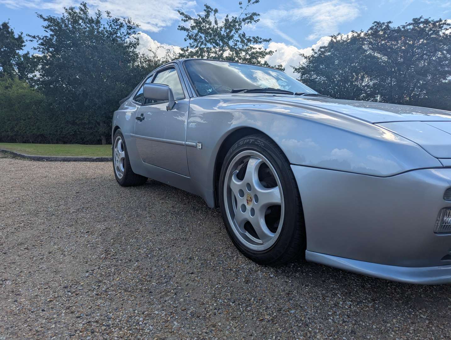 <p>1986 PORSCHE 944 TURBO</p>