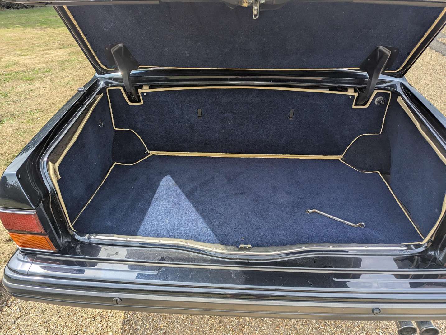 <p>1997 BENTLEY BROOKLANDS AUTO</p>