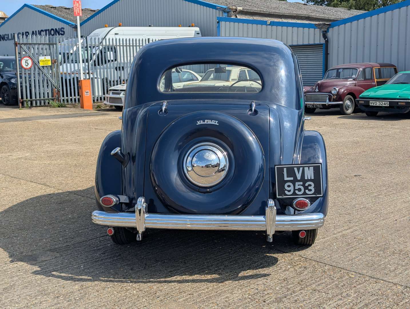 <p>1951 FORD V8 PILOT</p>