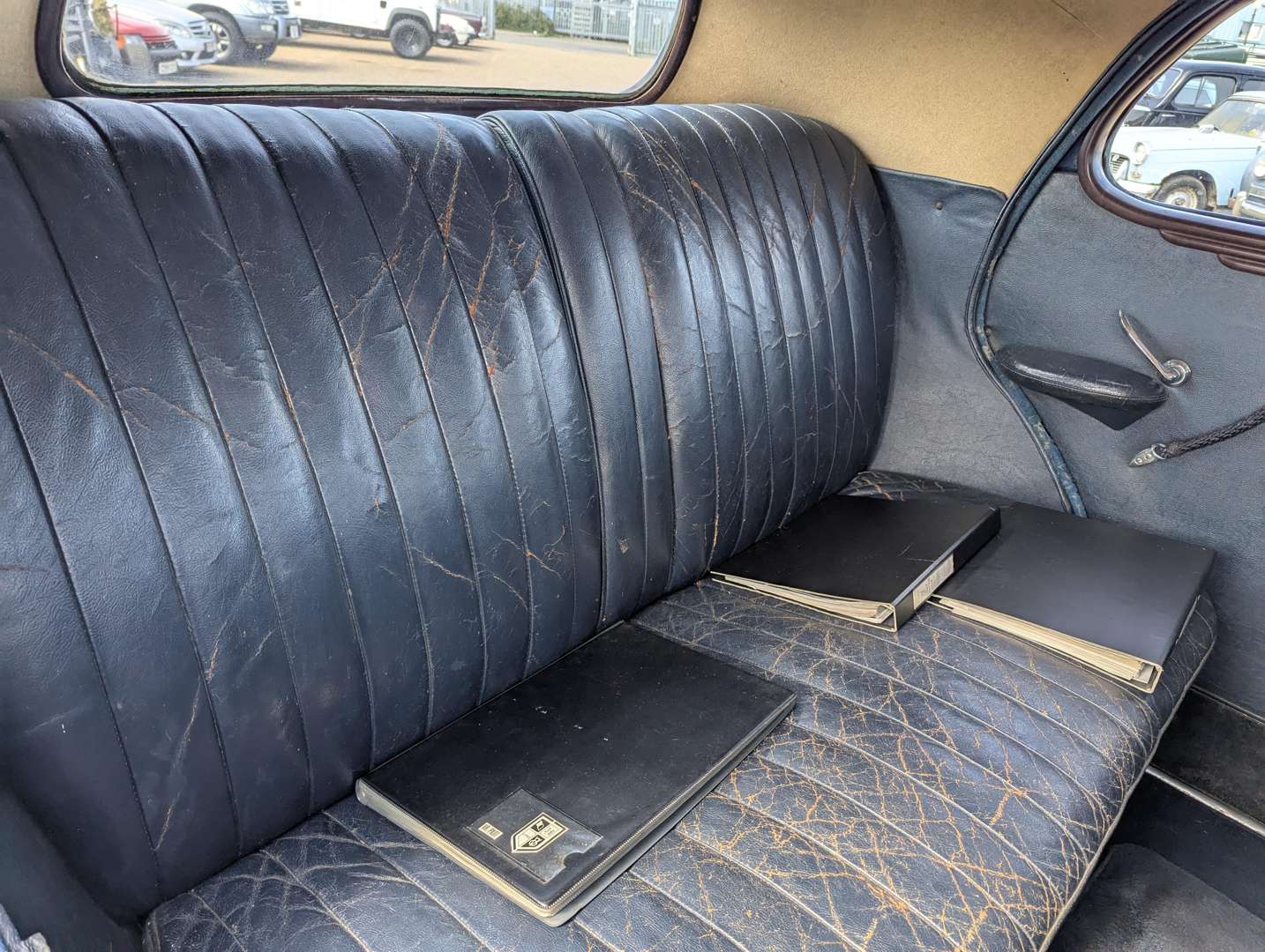 <p>1951 FORD V8 PILOT</p>