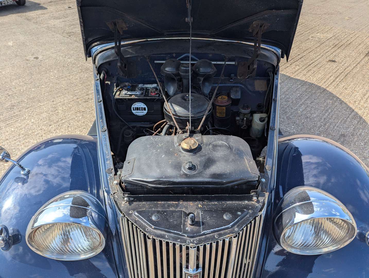 <p>1951 FORD V8 PILOT</p>