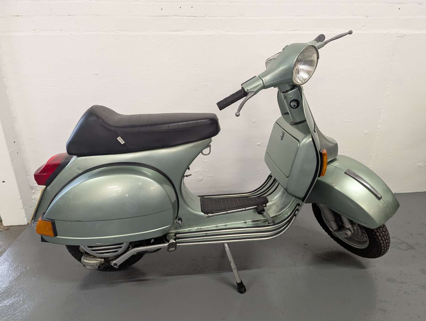 <p>1981 PIAGGIO PX125</p>