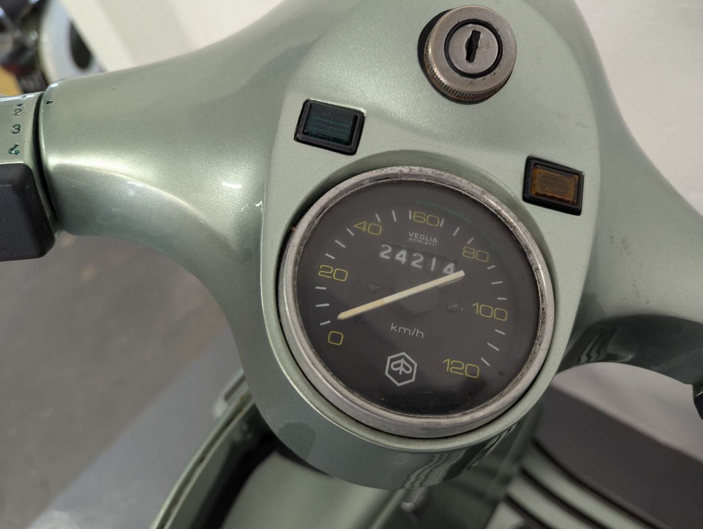 <p>1981 PIAGGIO PX125</p>