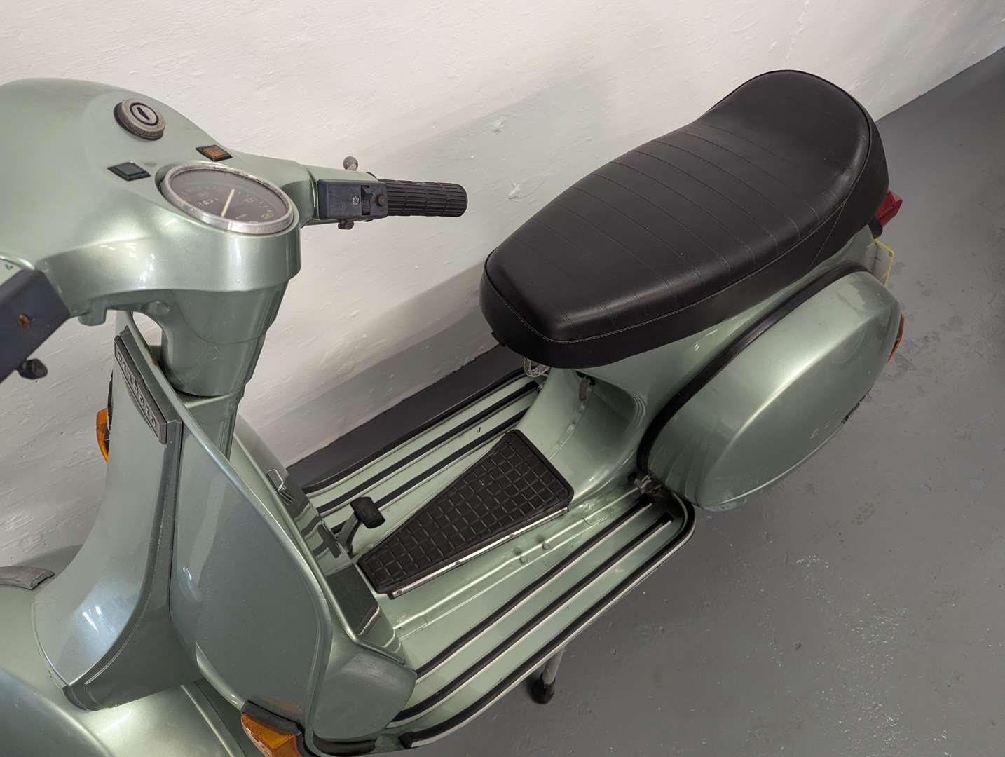 <p>1981 PIAGGIO PX125</p>