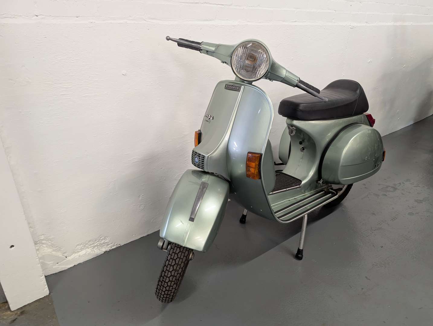 <p>1981 PIAGGIO PX125</p>