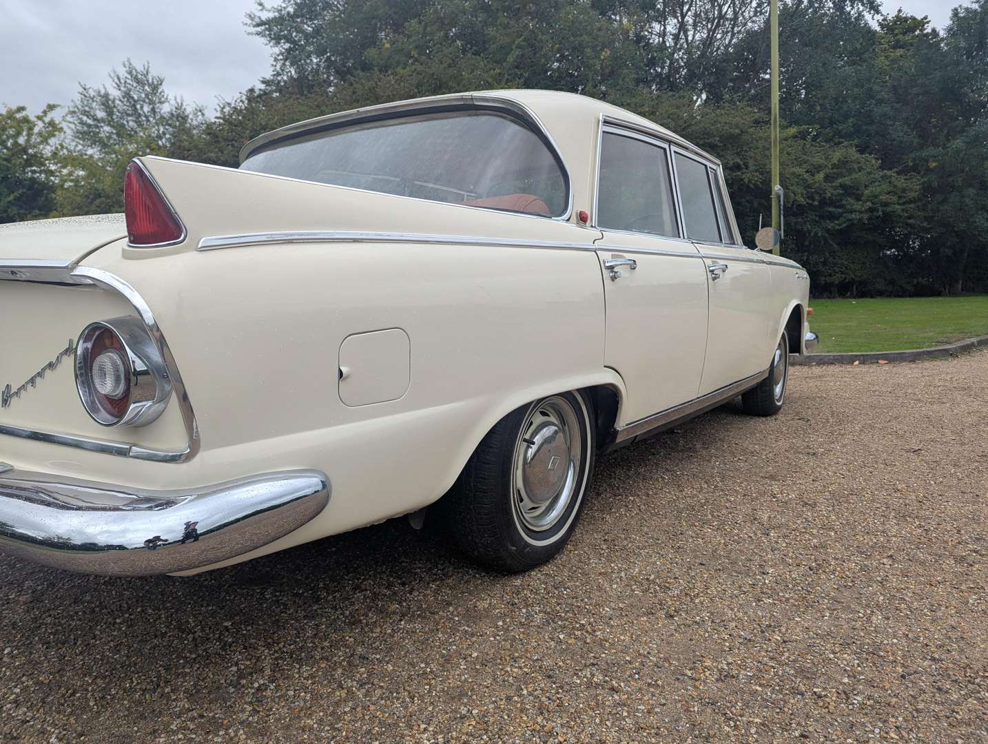 <p>1961 BORGWARD P100</p>