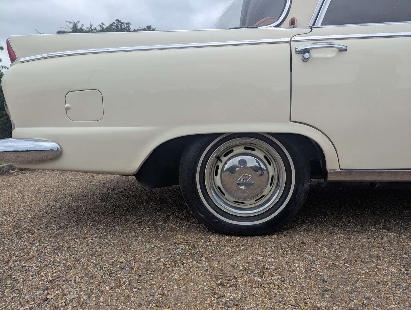 <p>1961 BORGWARD P100</p>