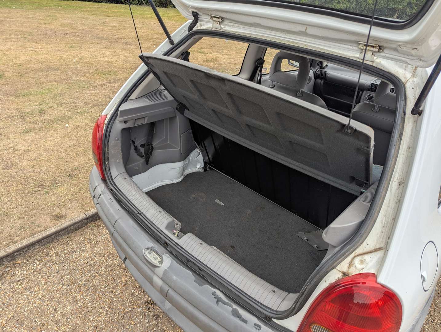 <p>1995 VAUXHALL CORSA MERIT</p>