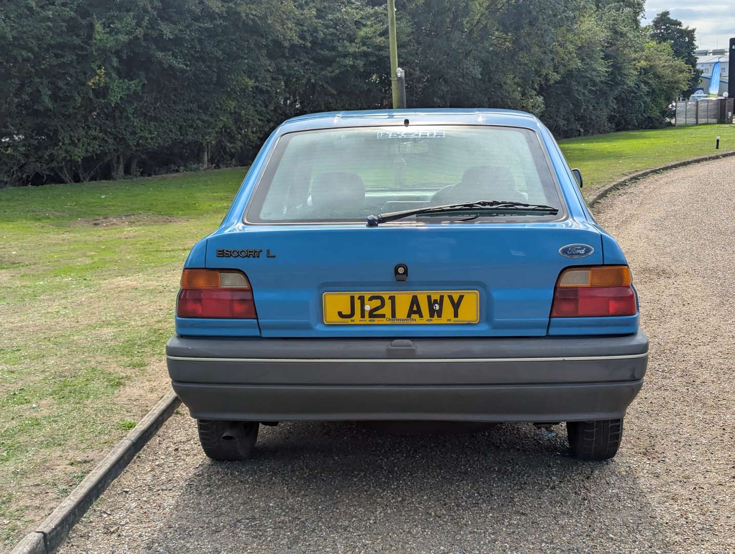 <p>1991 FORD ESCORT L</p>