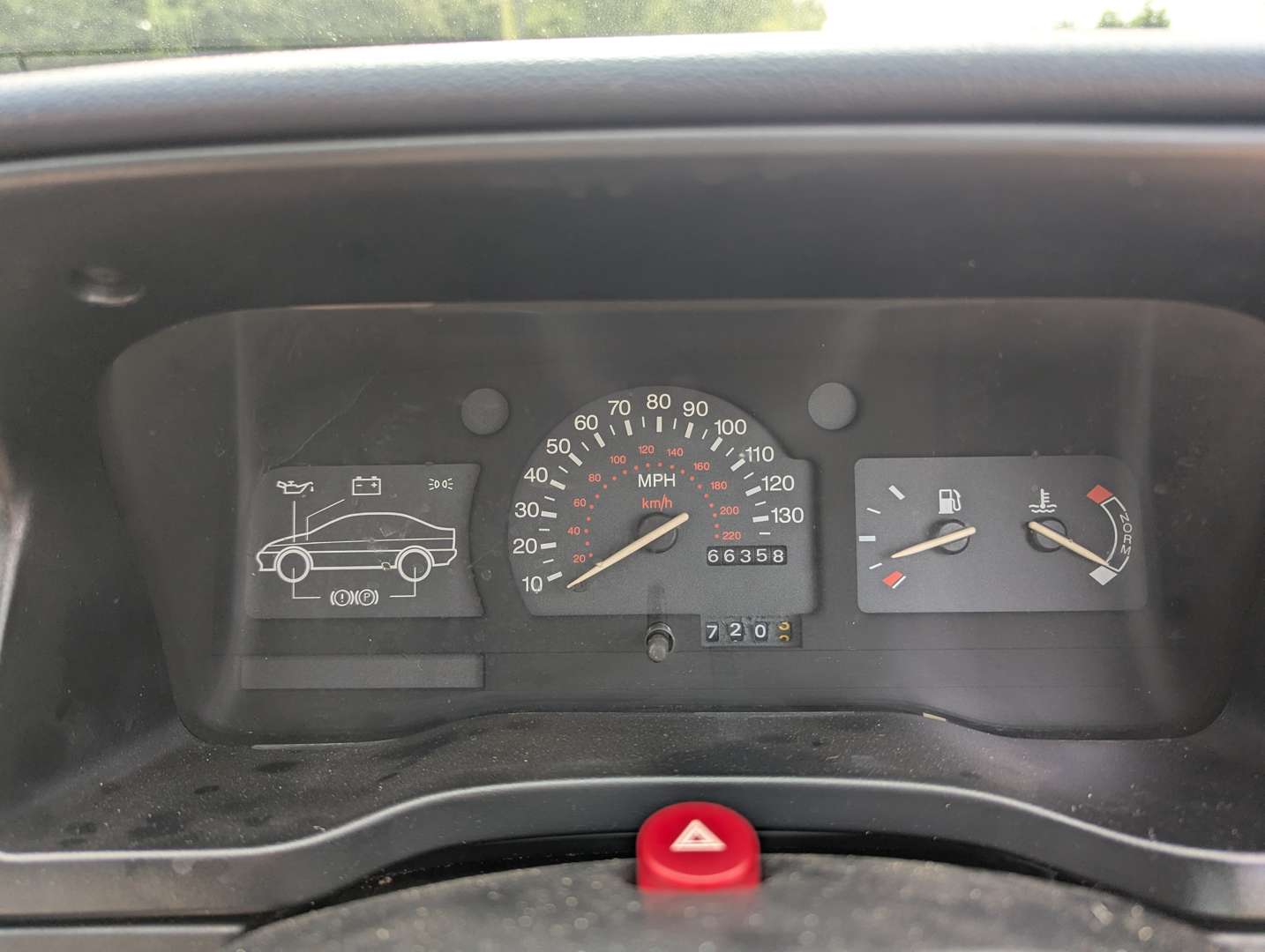 <p>1991 FORD ESCORT L</p>