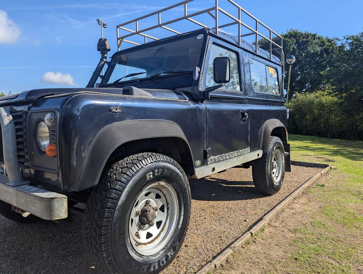 <p>LAND ROVER 90</p>