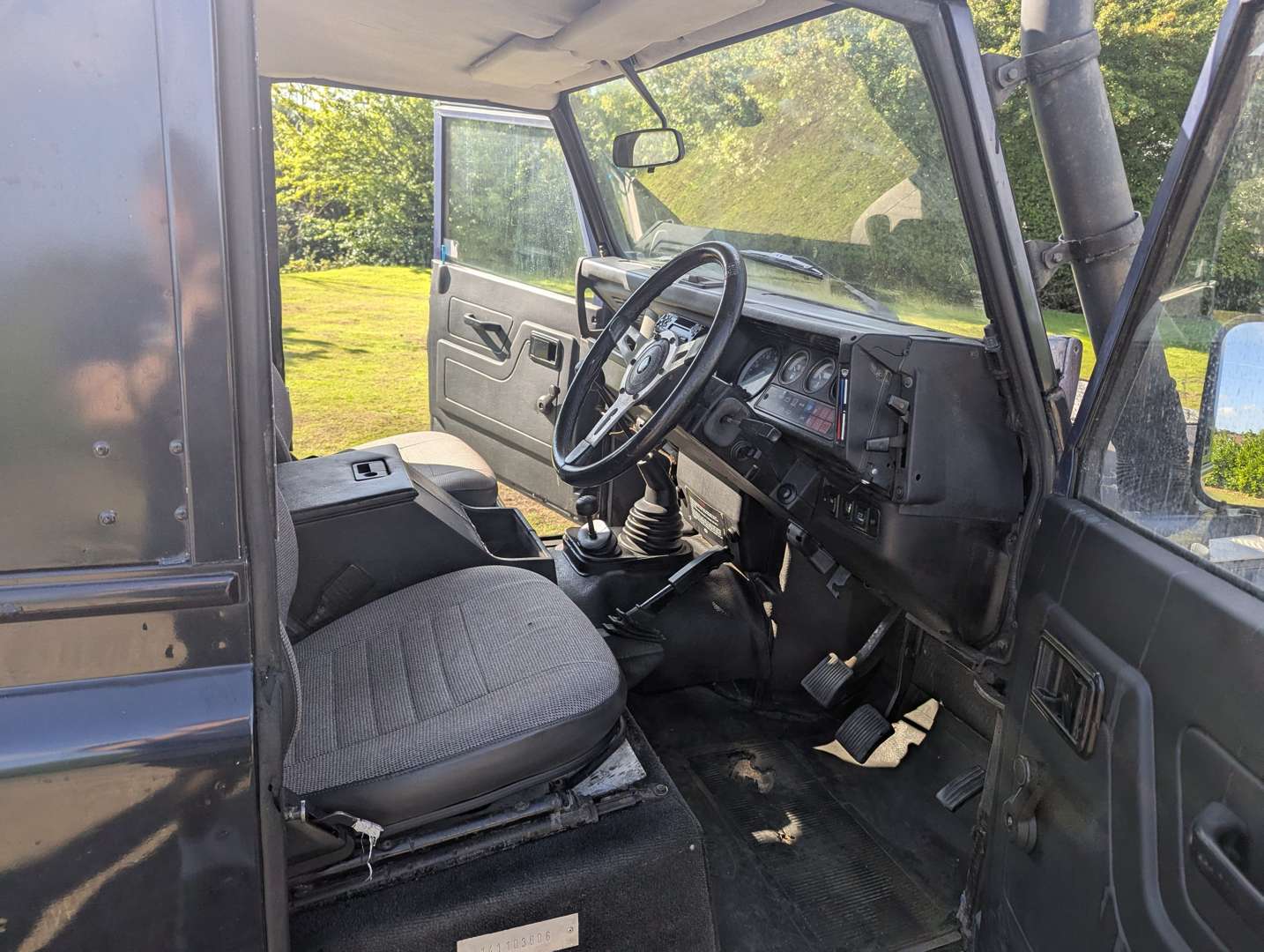 <p>LAND ROVER 90</p>