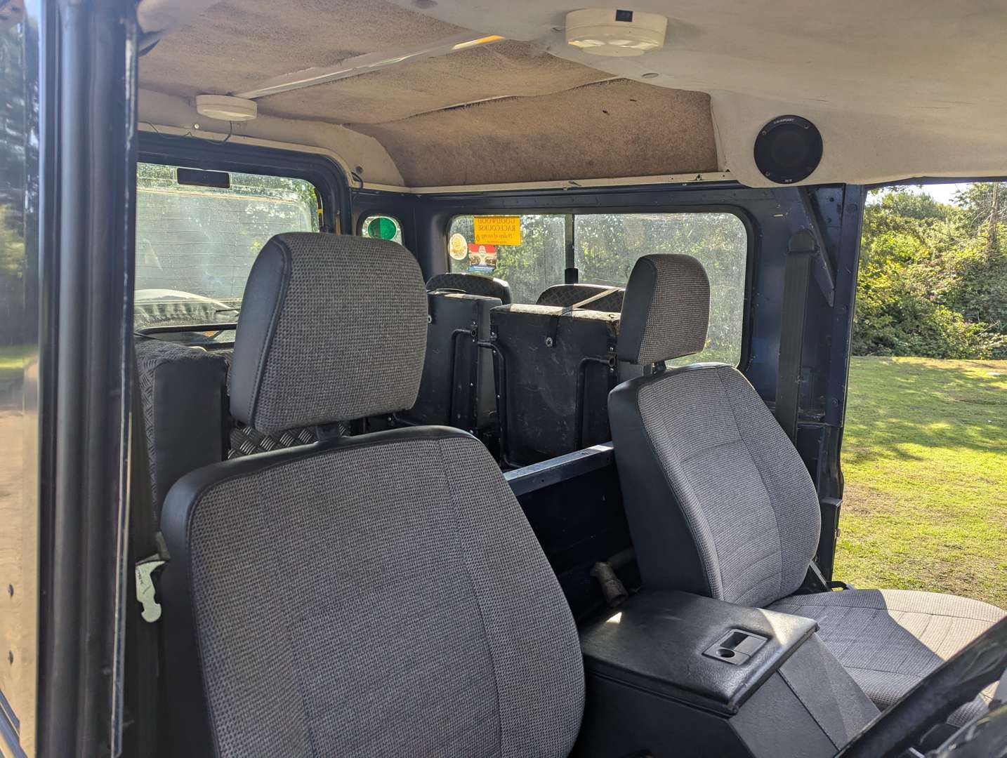 <p>LAND ROVER 90</p>