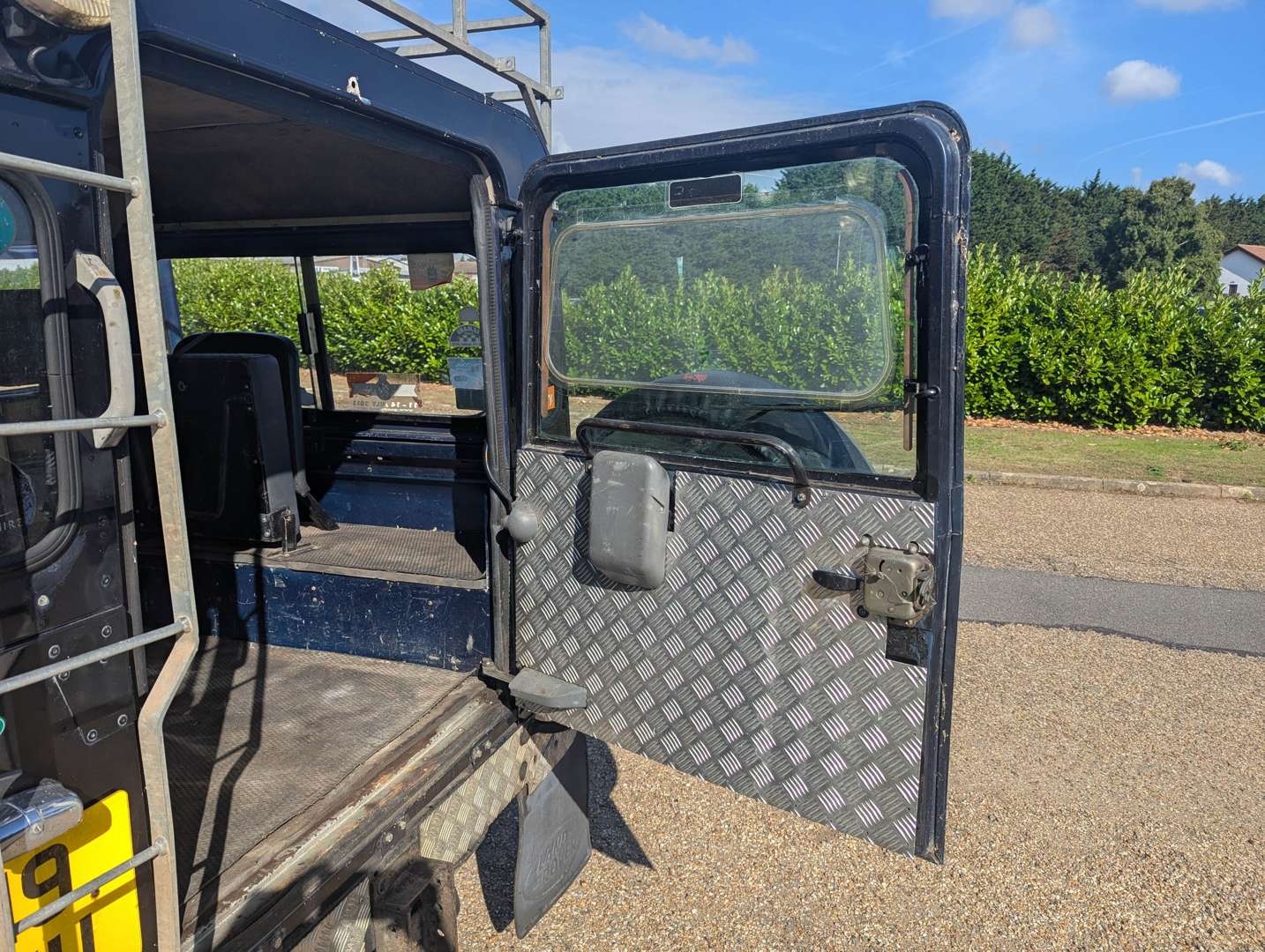 <p>LAND ROVER 90</p>