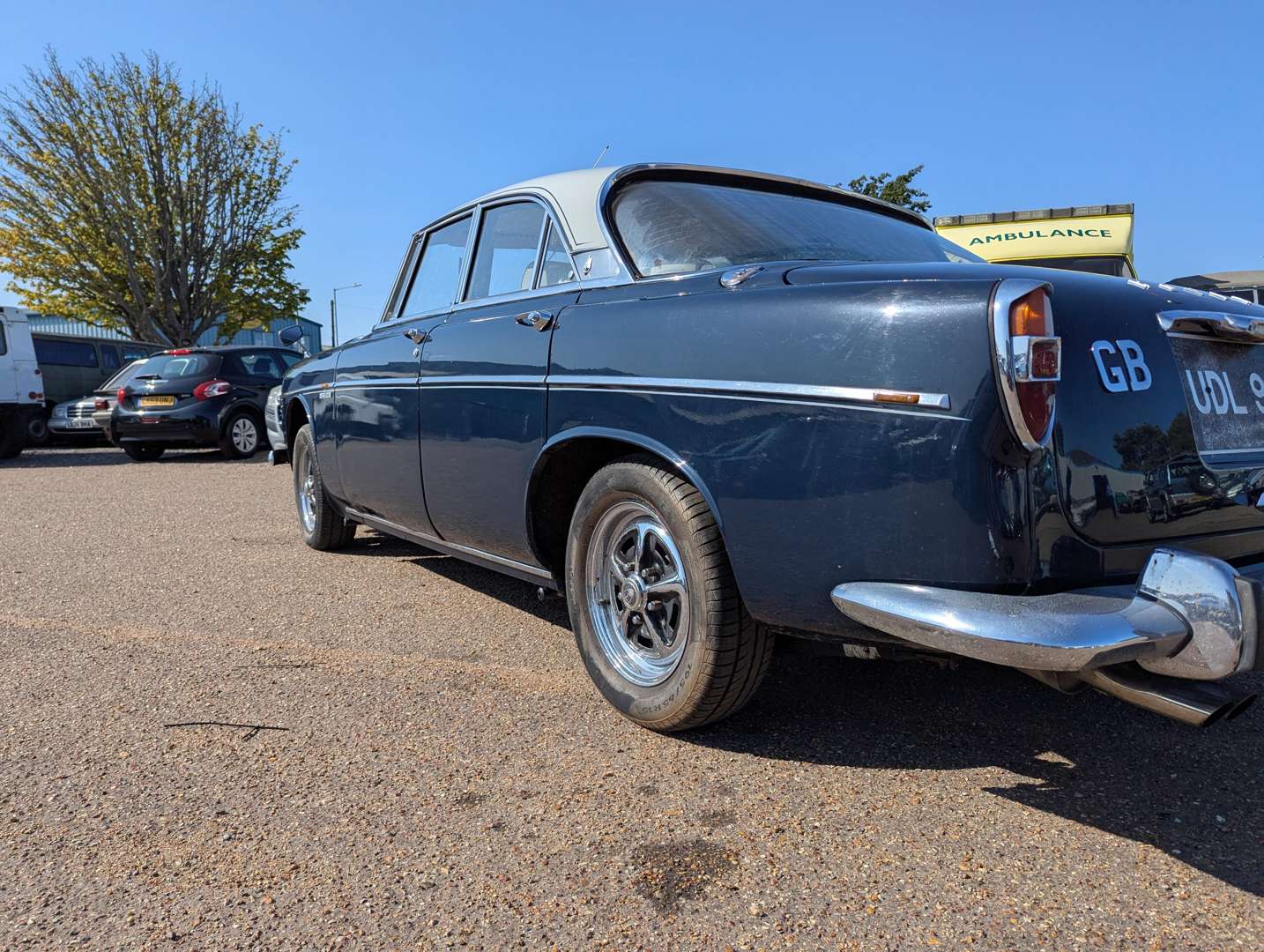 <p>1971 ROVER P5 3.5 COUPE</p>