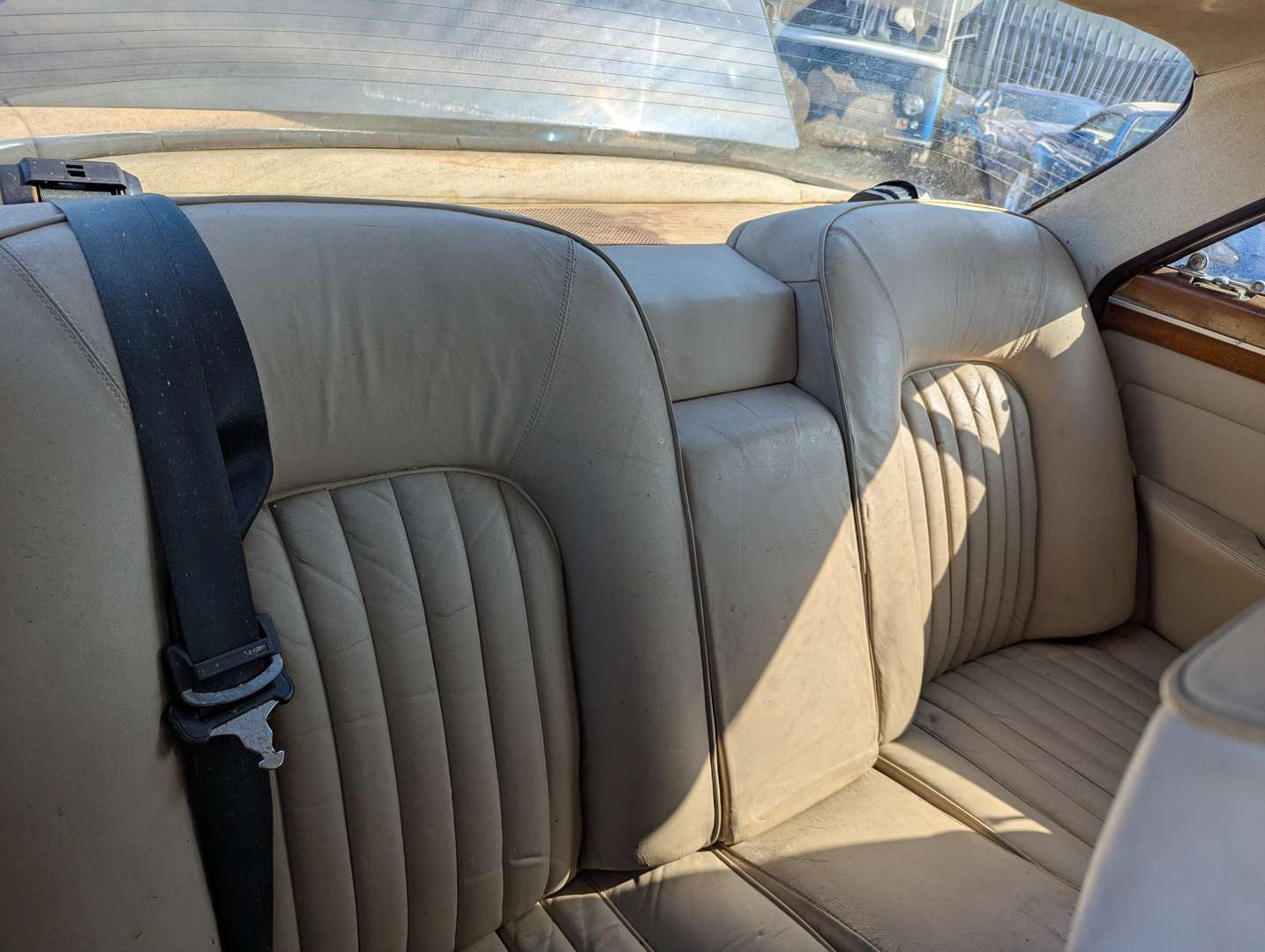 <p>1971 ROVER P5 3.5 COUPE</p>