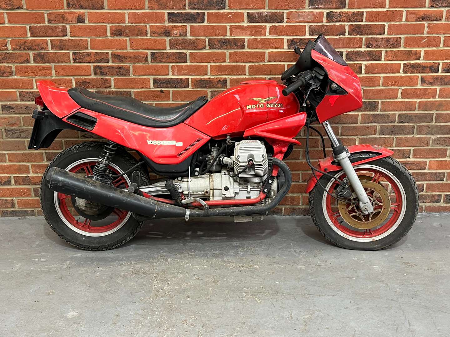 <p>1984 MOTO GUZZI V35</p>