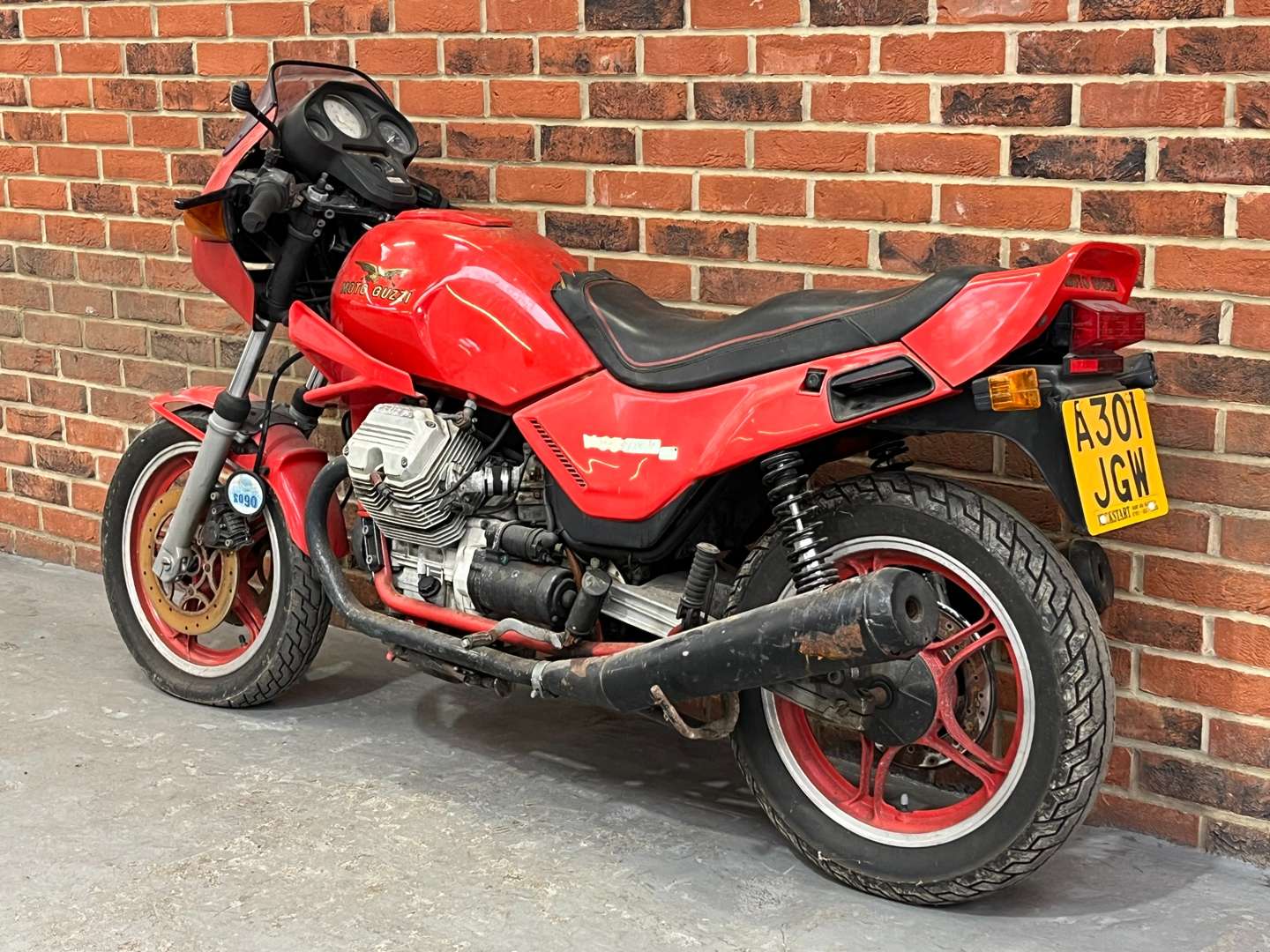 <p>1984 MOTO GUZZI V35</p>