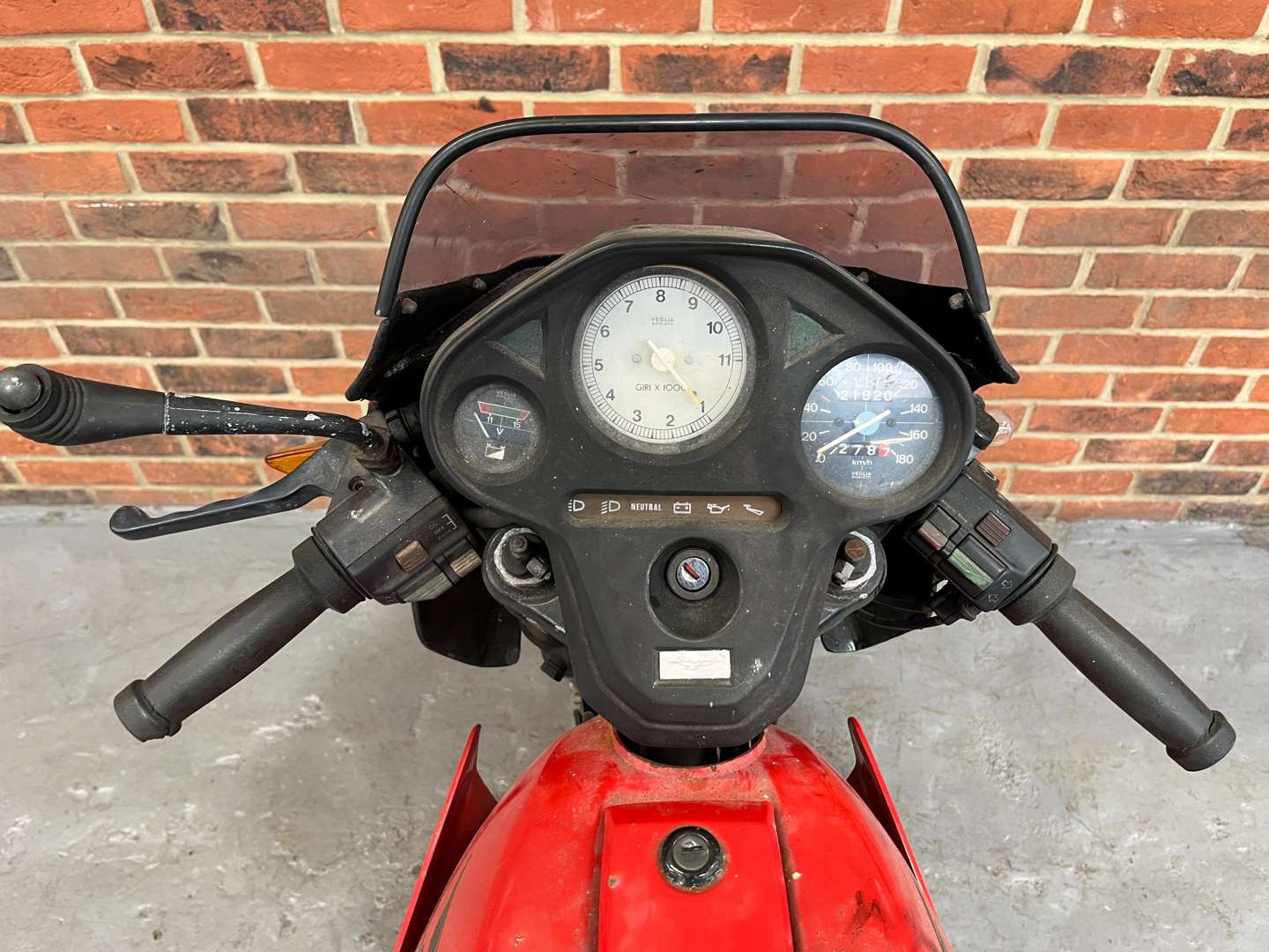 <p>1984 MOTO GUZZI V35</p>