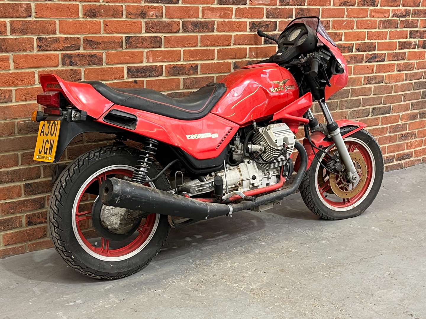 <p>1984 MOTO GUZZI V35</p>