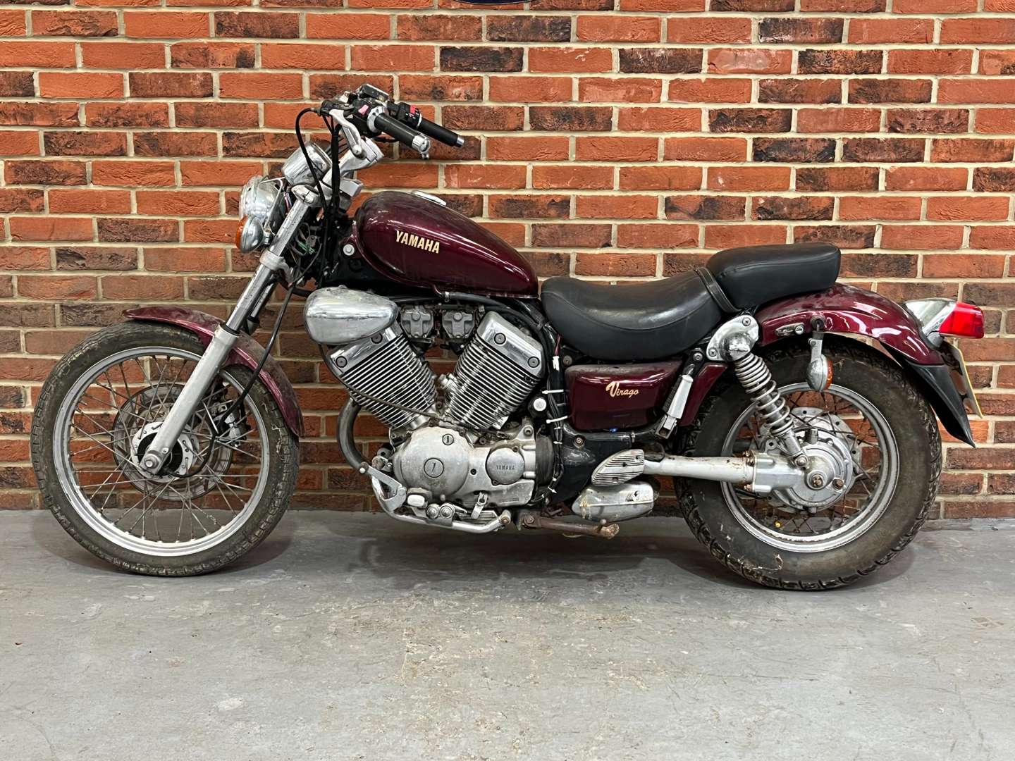 <p>1993 YAMAHA VIRAGO</p>