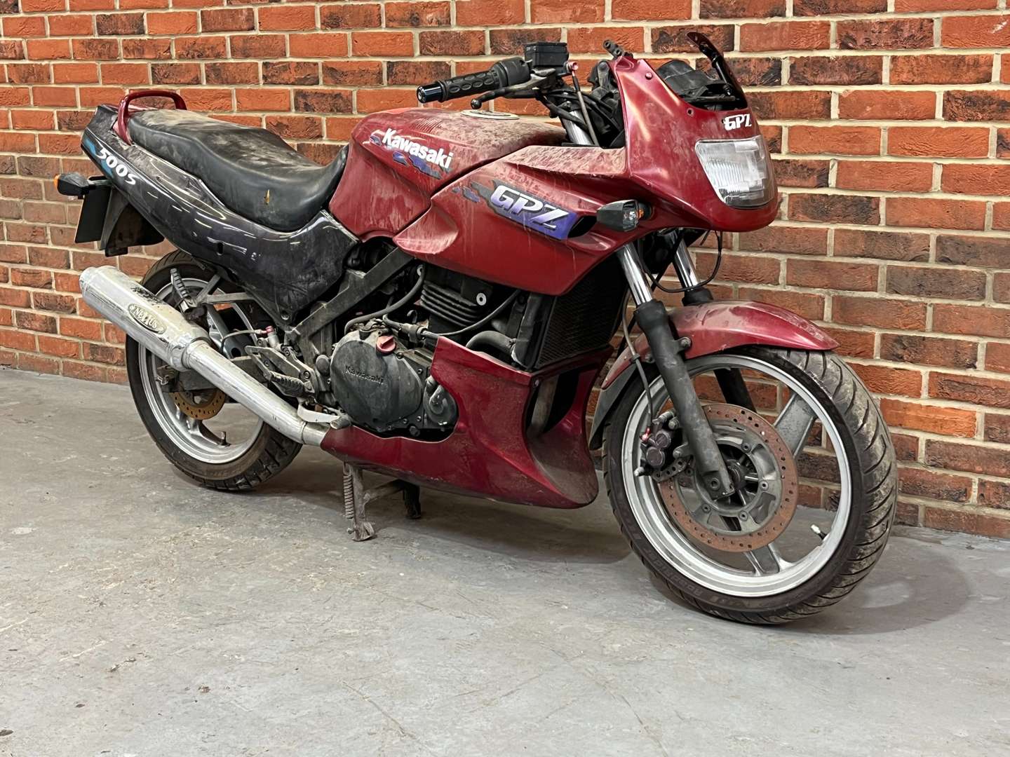 <p>1995 KAWASAKI GPZ 500S</p>