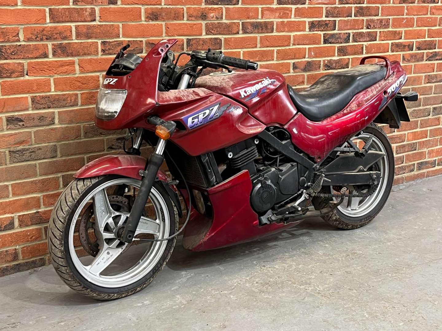 <p>1995 KAWASAKI GPZ 500S</p>