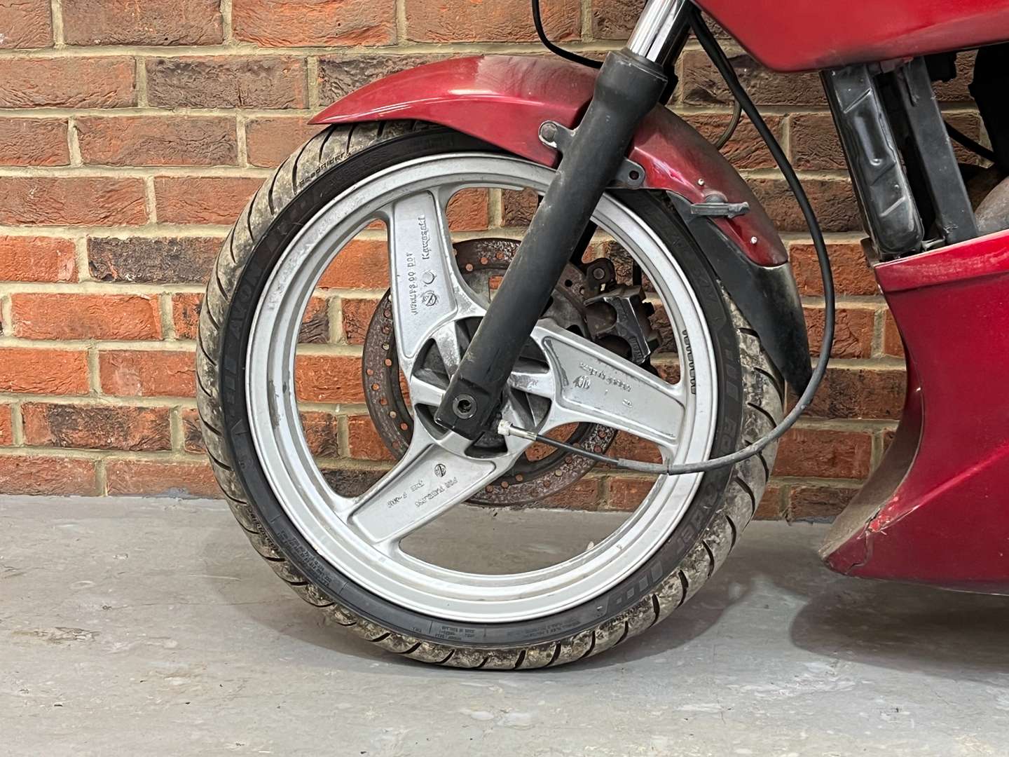 <p>1995 KAWASAKI GPZ 500S</p>