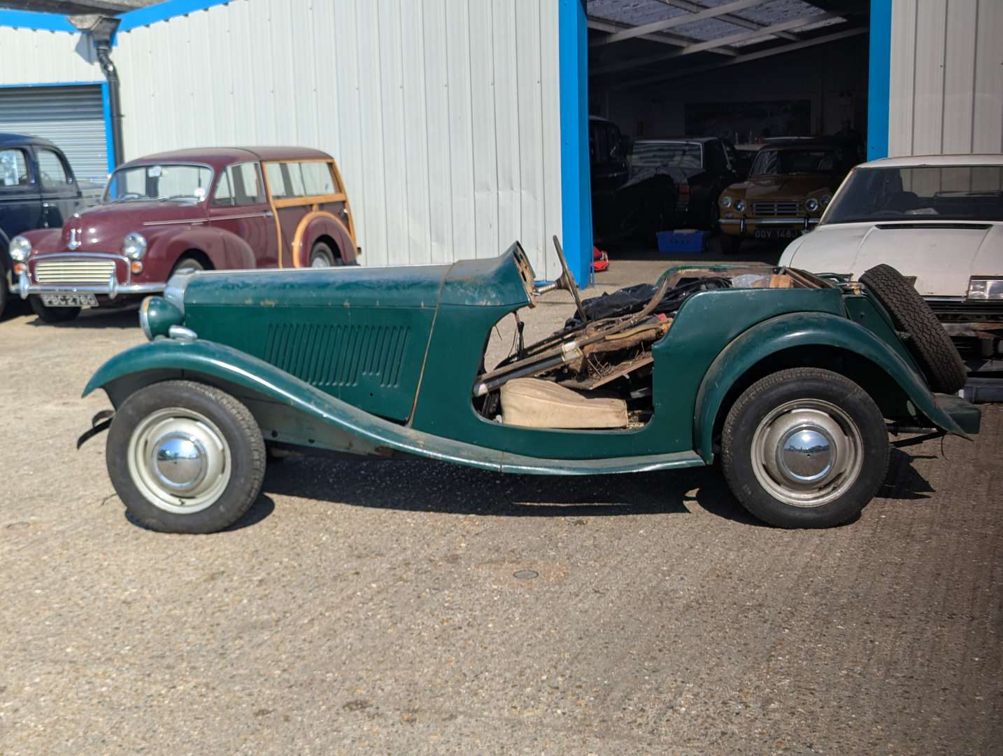 <p>1952 MG TD</p>