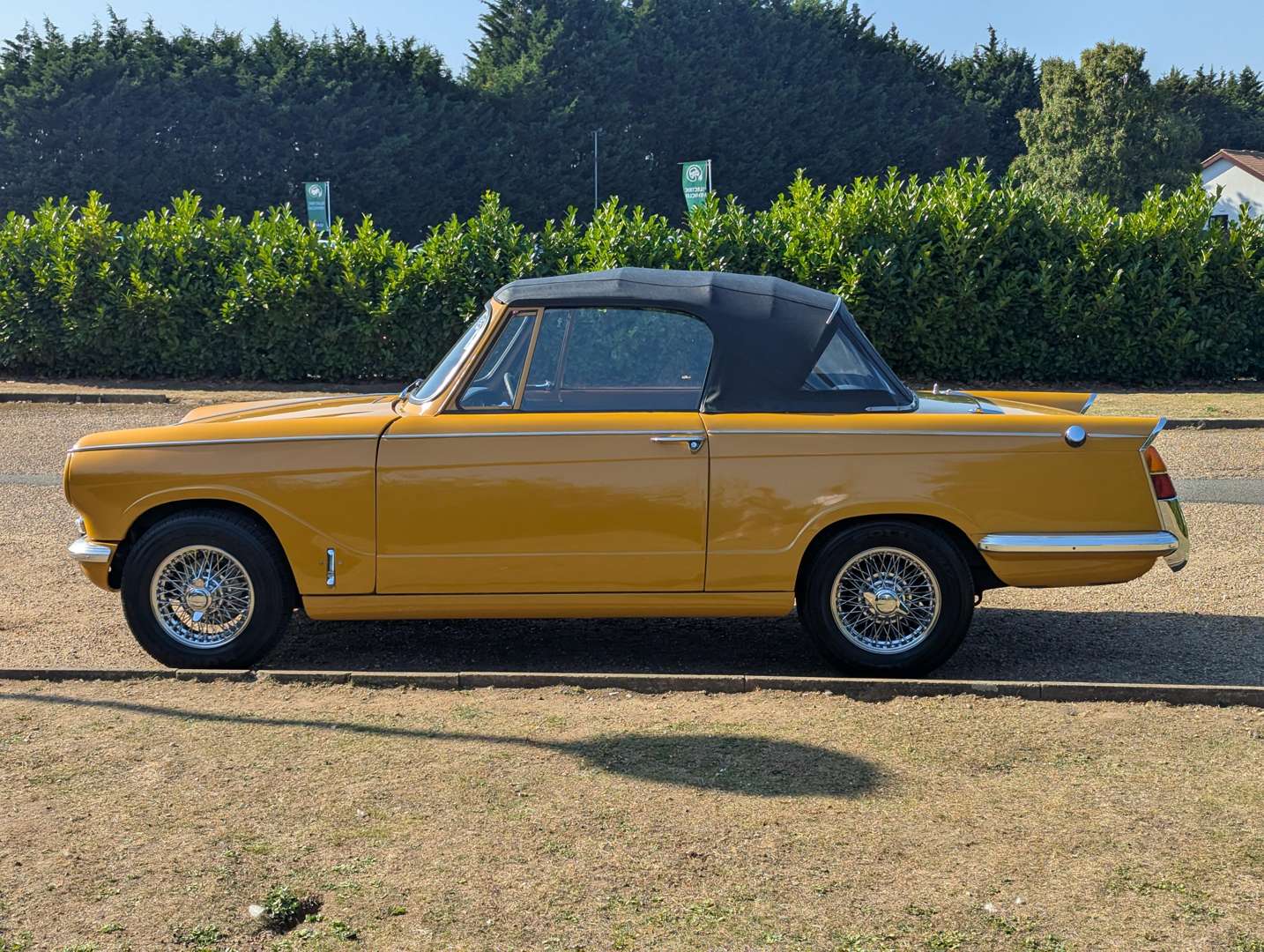 <p>1971 TRIUMPH VITESSE</p>