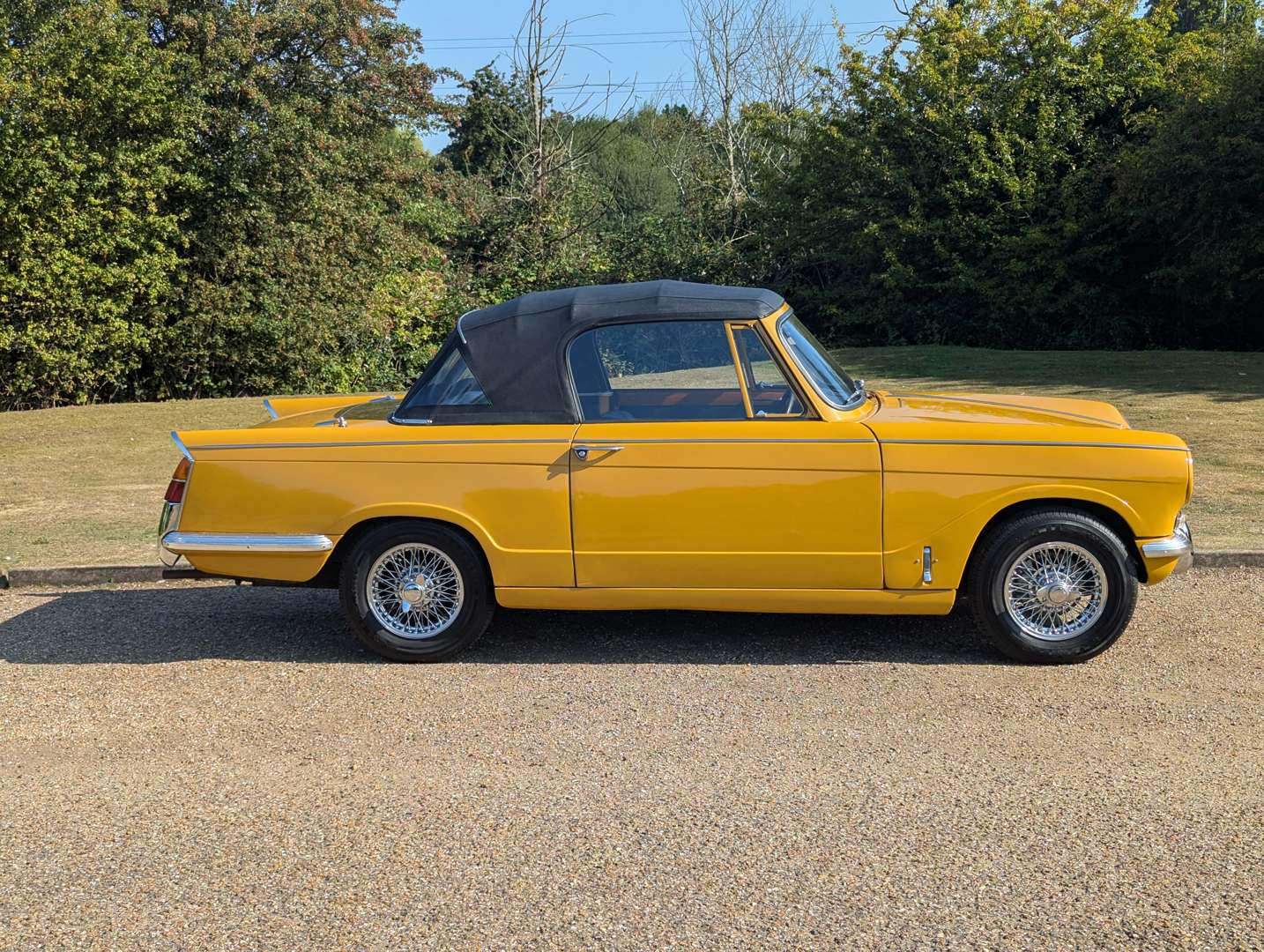 <p>1971 TRIUMPH VITESSE</p>