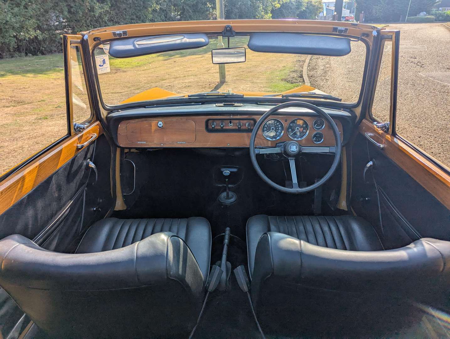 <p>1971 TRIUMPH VITESSE</p>